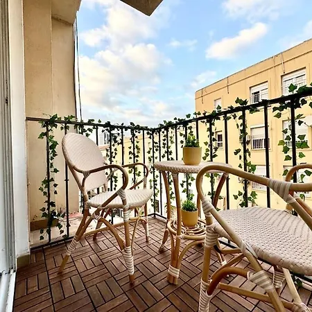 3bd Center Charming Flat Balcony & Parking *
